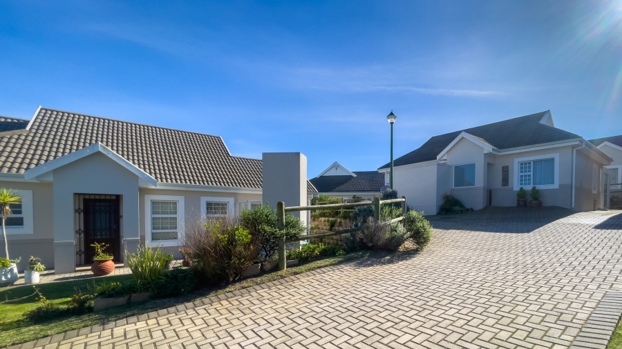 2 Bedroom Property for Sale in Heiderand Western Cape
